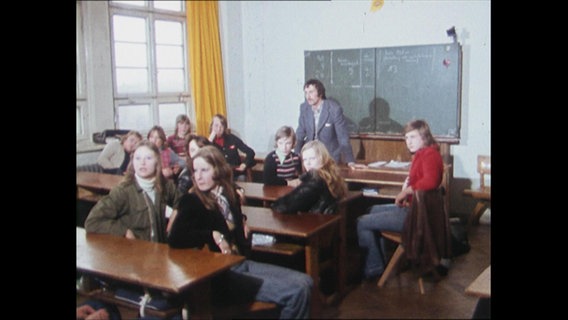 Jugendliche Schülerinnen und Schüler  