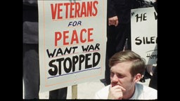 Demo-Plakat der Anti-Kriegs-Bewegung in den USA  