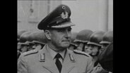Generalleutnant Schnez im Porträt  