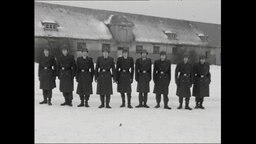 Bundeswehrsoldaten stehen in einer Reihe (Archivbild)  