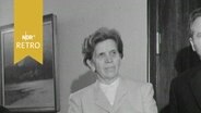 Schleswig-Holsteins Sozial- und Vertriebenenministerin Lena Ohnesorge bei einem Empfang 1963  