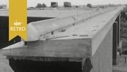 Autobahnbrücke im Bau im Anschnitt (1964)  