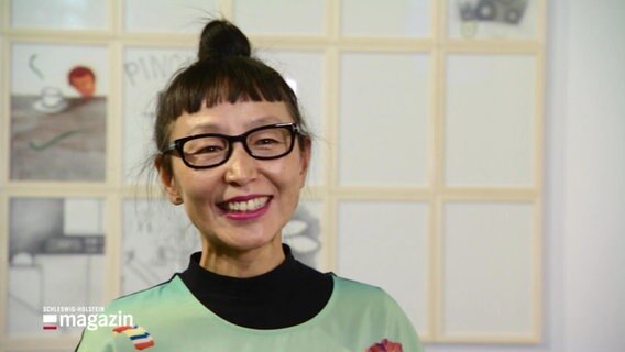Die deutsch-koreanische Künstlerin Kyung-hwa Choi-ahoi.  