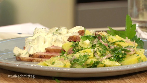 Roastbeef mit Remouladensauce und Kartoffelsalat. © Screenshot 