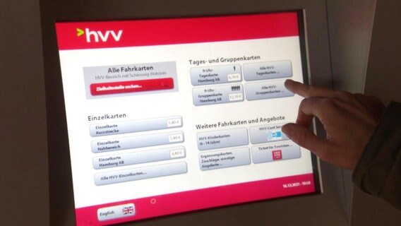 Bildschirm eines HVV-Kartenautomaten. © Screenshot 
