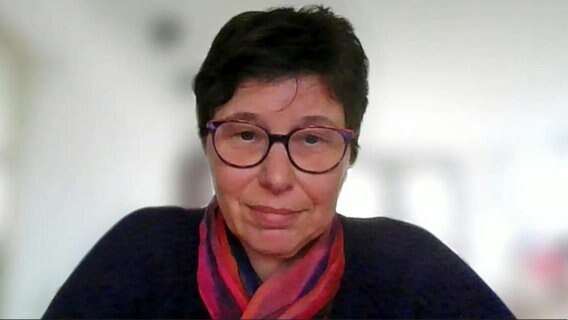 Professorin und Fachärztin Barbara Gärtner, Expertin für Mikrobiologie und Infektionsepidemiologie © Screenshot 