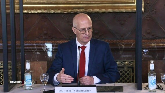Hamburgs Bürgermeister Dr. Peter Tschentscher bei der Landespressekonferenz. © Screenshot 