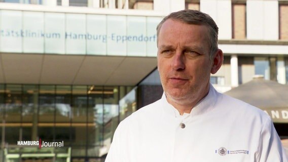 Prof. Stefan Kluge vom UKE. © Screenshot 