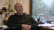 Der Kläger auf Sterbehilfe Horst Brennecke spricht in die Kamera. © Screenshot 