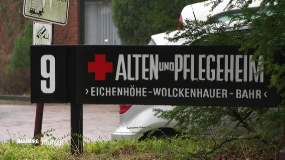 Das Schild am Eingang des Altenheimes in Harburg © Screenshot 