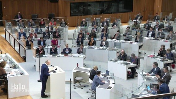 Stephan Weil (SPD) hält eine Rede im niedersächsischen Landtag. © Screenshot 