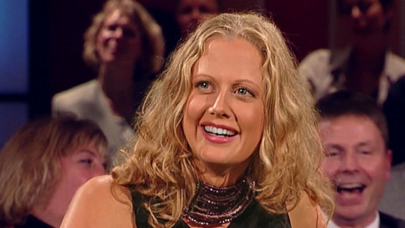Barbara Schöneberger in der NDR Talk Show im Jahr 2000 © Screenshot 