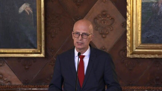 Hamburgs Erster Bürgermeister Peter Tschentscher (SPD) bei einem Statement nach der MPK am 17.02.2022. © Screenshot 