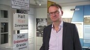 Autor Andreas Kossert im Interview. © Screenshot 