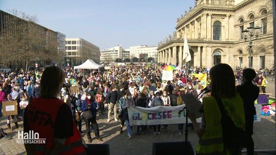 "Fridays for Future" demonstriert in Hannover. © Screenshot 