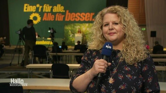 Reporterin Angelika Henkel berichtet aus Hameln. © Screenshot 