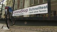 Ein Banner, der auf die Möglichkeit für einen Corona Schnelltest hinweist. © Screenshot 