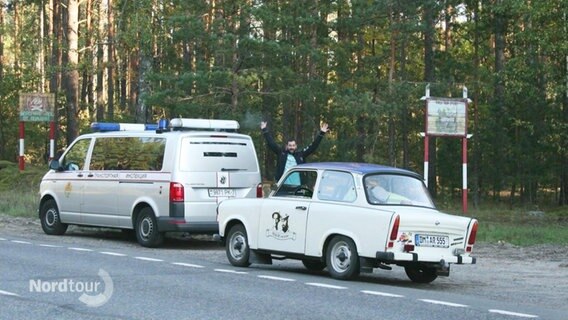 Ein Trabi auf der Straße. © Screenshot 