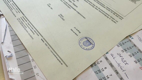 Dokument mit einem Behördenstempel. © Screenshot 