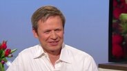 Der Knochenspezialist zu Gast bei Visite. © Screenshot 