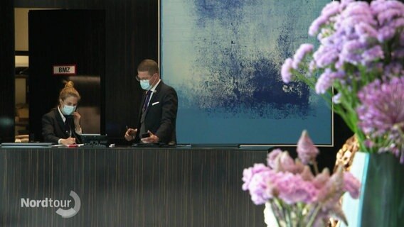 Der Empfangstresen des Sternehotels Fontenay. © Screenshot 