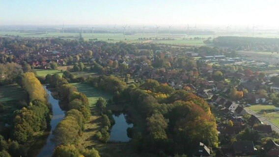 Eine Luftaufnahme zeigt den Flecken Steyerberg in Niedersachsen  