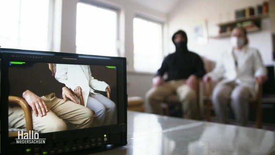 Zwei aus der Ukraine geflüchtete Menschen im Interview © Screenshot 
