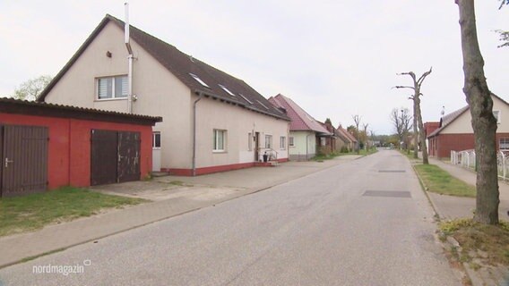 Eine Straße im Dorf Carpin. © Screenshot 