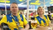 Zwei Eintracht-Braunschweig-Fans. © Screenshot 