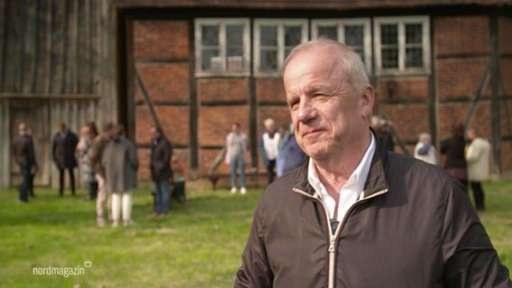 Hubertus Meyer-Burckhardt in Karrenzin. © Screenshot 