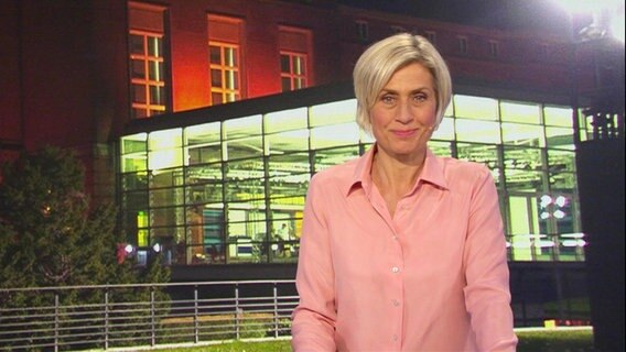 Susanne Stichler moderiert NDR Info Wahl © Screenshot 