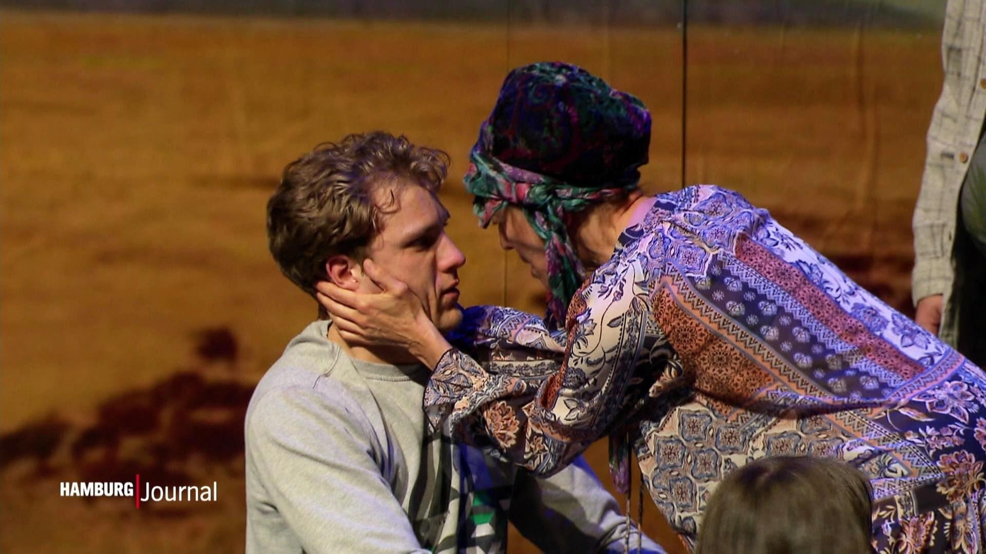„Alle Toten fliegen hoch – Amerika“ im Altonaer Theater
