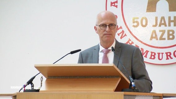 Bürgermeister Peter Tschentscher bei einer Rede vor der Hamburger Bauwirtschaft. © Screenshot 