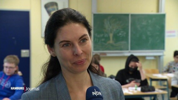 Die geflüchtete Lehrerin Tetjana Yahodka im Interview. © Screenshot 