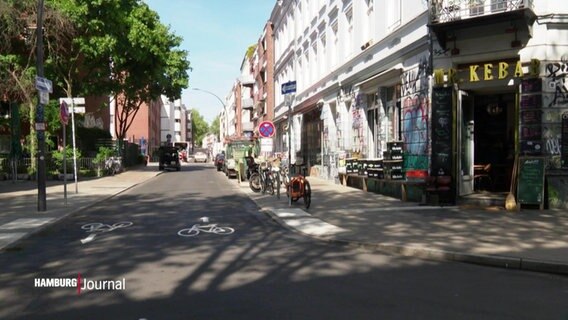 Die Fahrradstraße an der Ecke Grüner Jäger und Thadenstraße. © Screenshot 