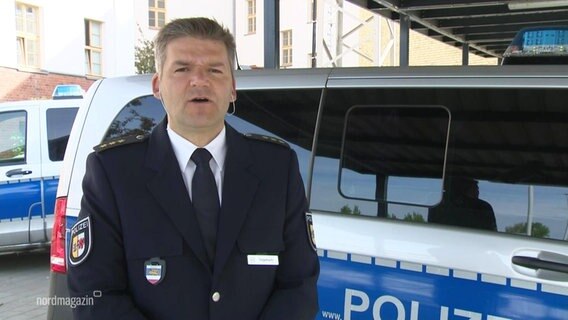 Der Leiter der Polizeiinspektion Rostock, Achim Segebarth © Screenshot 