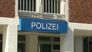 Polizei-Schild an einer Wache in Delmenhorst © Screenshot 