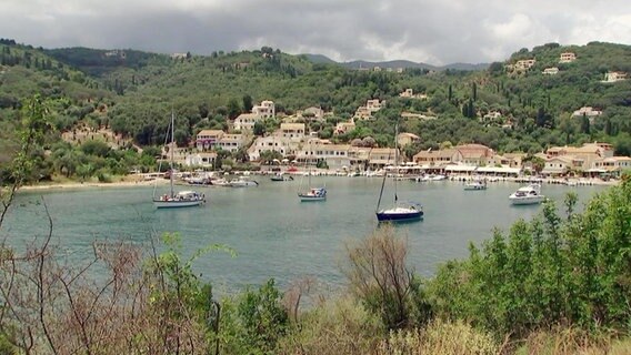 Eine Bucht auf Korfu. © Screenshot 