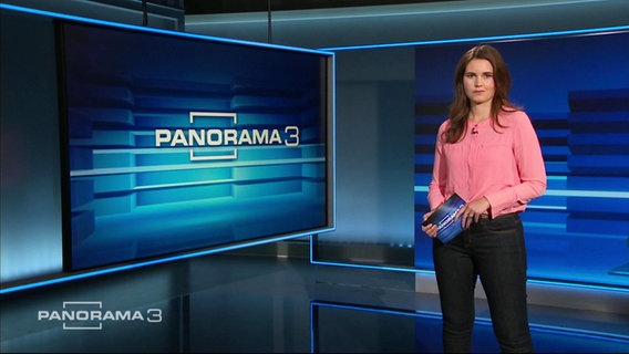 Lea Struckmeier moderiert Panorama 3. © Screenshot 