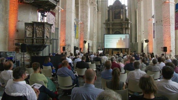 Event in der Stralsunder Kirche zum Jubiläum 20 Jahre Kulturerbe. © Screenshot 