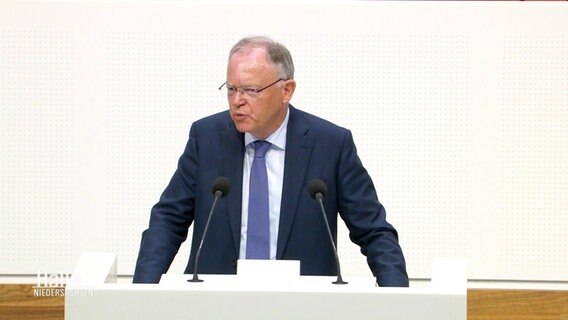 Niedersachsens Ministerpräsident Stephan Weil bei einer Rede im Landtag © Screenshot 