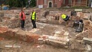 Archäologen erforschen die einstige Stadtmitte Altonas © Screenshot 