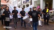 Percussionisten ziehen beim Klassik-Move durch Rendsburg © Screenshot 