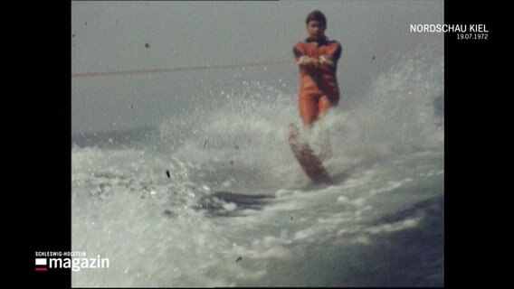 Historische Aufnahmen eines Wasserskifahrers. © Screenshot 