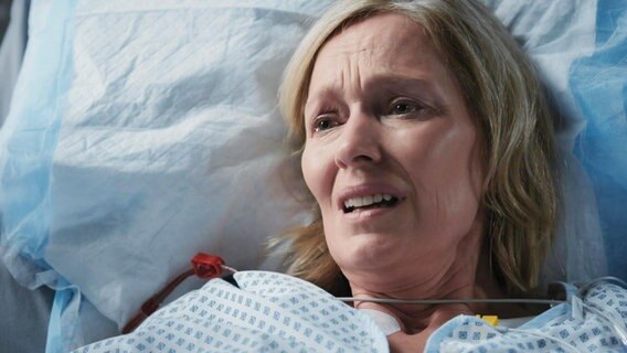Anne-Charlotte Ahlbeck (Katja Weitzenböck) © Screenshot 