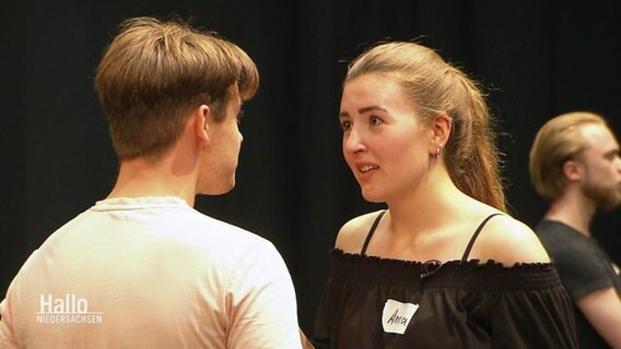 Lukas Löbner und Anna Reise © Screenshot 