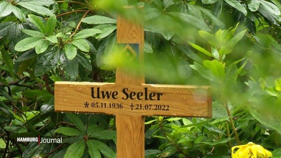Die Grabstätte von Uwe Seeler. © Screenshot 