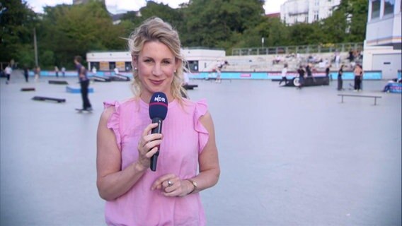 NDR Reporterin Eva Diederich © Screenshot 