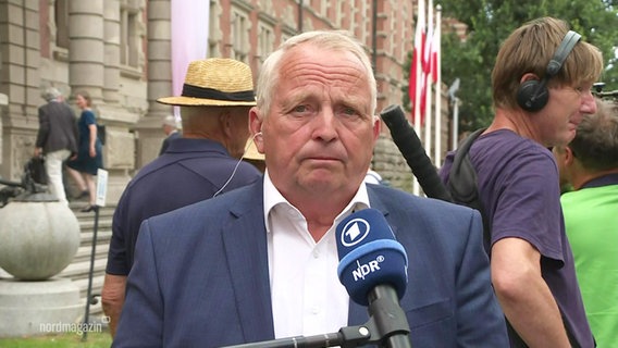 Umweltminister Backhus im Interview. © Screenshot 