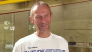 Volker Igelbrink, Vorsitzender des Squash-Clubs Hasbergen, im Interview. © Screenshot 